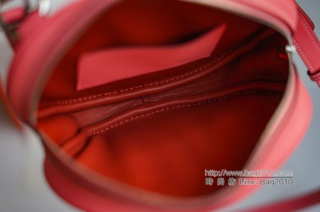 Hermes女包 Loop Banane 愛馬仕豬鼻子腰包 單肩手拿包掛件包  tdh2084